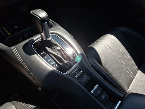 Used 2024 Honda HR-V EX-L image 18
