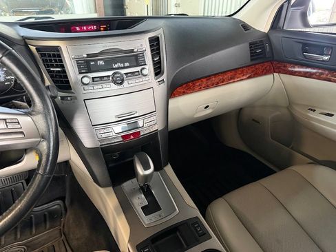 Used 2010 Subaru Legacy 2.5i Limited AWD/4WD image 17