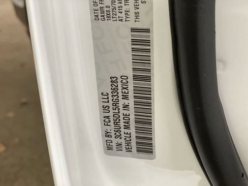 Used 2024 RAM 2500 Big Horn image 31