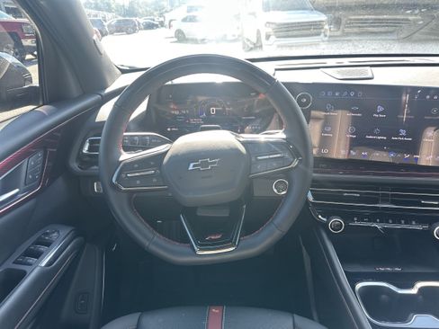 Used 2026 Chevrolet Traverse RS w/ LPO, Floor Liner Package FWD image 23