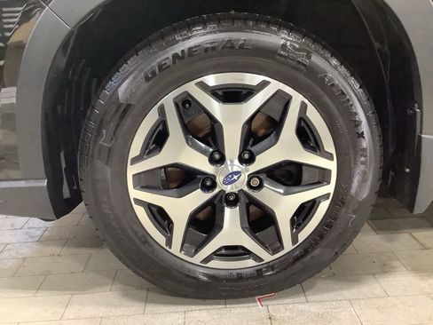 Used 2020 Subaru Forester Premium image 25