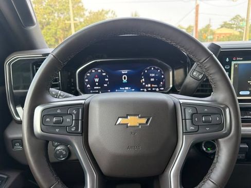Used 2026 Chevrolet Silverado 1500 LT AWD/4WD image 11