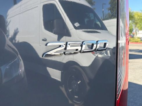 Used 2025 Mercedes-Benz Sprinter 2500 image 13