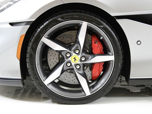 Certified 2023 Ferrari Portofino M RWD image 21