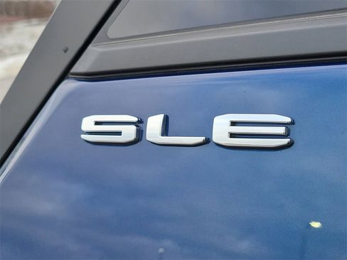 Used 2022 GMC Terrain SLE image 6