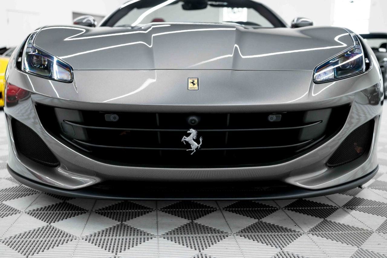 Used 2020 Ferrari Portofino RWD image 24