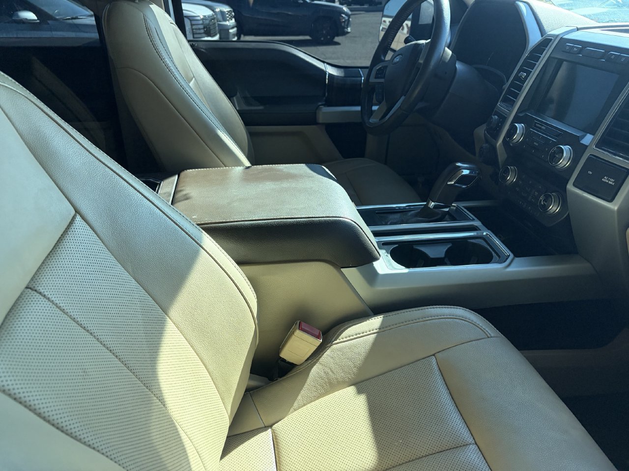 Used 2020 Ford F150 Lariat w/ Equipment Group 502A Luxury AWD/4WD image 10