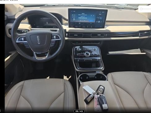 Used 2023 Lincoln Nautilus FWD w/ Premium Package image 1