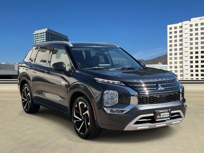Used 2024 Mitsubishi Outlander 4WD Plug-In Hybrid