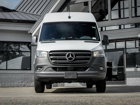 New 2026 Mercedes-Benz Sprinter 2500 image 5