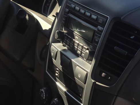 Used 2009 Kia Sorento LX image 5