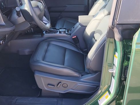 New 2025 Ford Bronco Badlands image 15