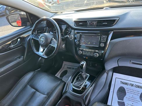 Used 2017 Nissan Rogue Sport SL w/ SL Premium Package image 15