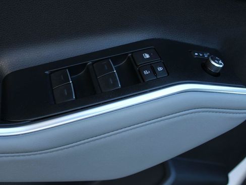 Used 2026 Toyota Highlander Platinum AWD/4WD image 52