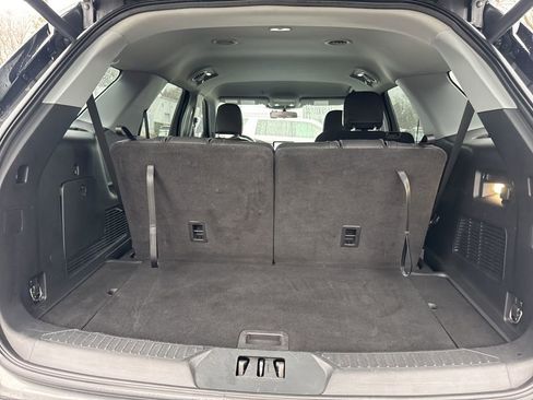 Certified 2022 Ford Explorer XLT w/ Equipment Group 202A image 29