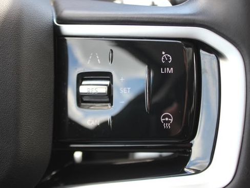 Used 2022 Land Rover Range Rover Velar S AWD/4WD image 13