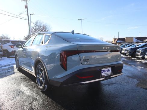 New 2025 Kia K4 LXS image 5