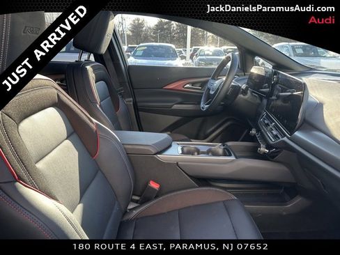 Used 2025 Chevrolet Equinox EV RS image 19