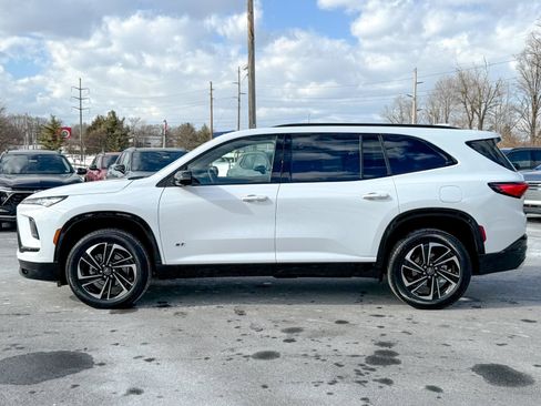 Certified 2025 Buick Enclave Sport Touring image 9