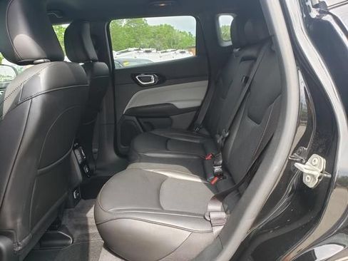 Used 2023 Jeep Compass Limited AWD/4WD image 12