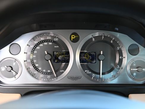 Used 2005 Aston Martin DB9 Coupe RWD image 38