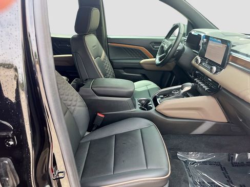Used 2024 GMC Canyon Denali AWD/4WD image 29