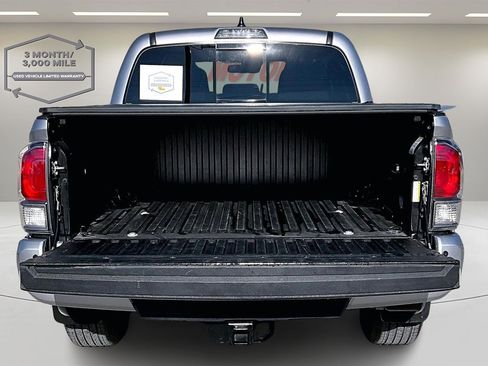 Used 2020 Toyota Tacoma TRD Sport Double Cab 5' Bed AT image 8