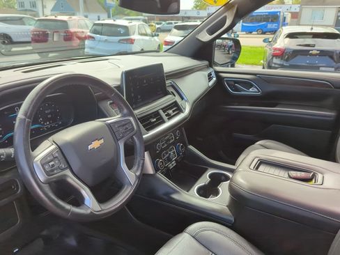 Used 2022 Chevrolet Suburban LT w/ Luxury Package AWD/4WD image 19