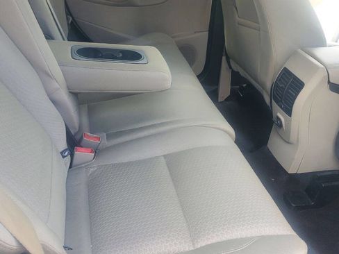 Used 2017 Ford Escape SE image 22