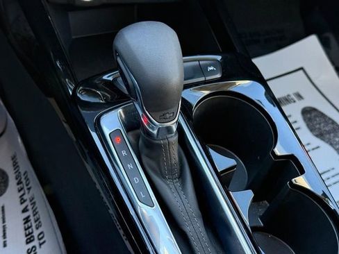 Used 2025 Chevrolet Trax LT w/ LT Convenience Package image 20