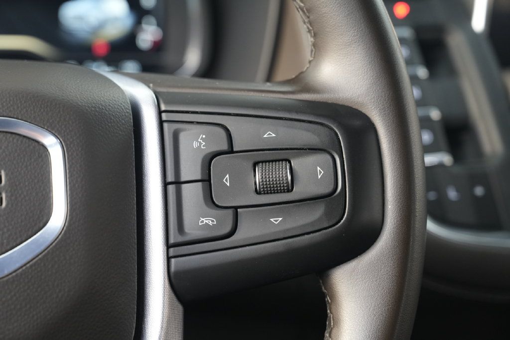 Used 2024 GMC Yukon SLT RWD image 49