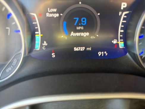 Used 2023 Chrysler Pacifica Touring-L FWD image 16