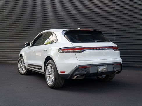 Certified 2026 Porsche Macan AWD/4WD image 3