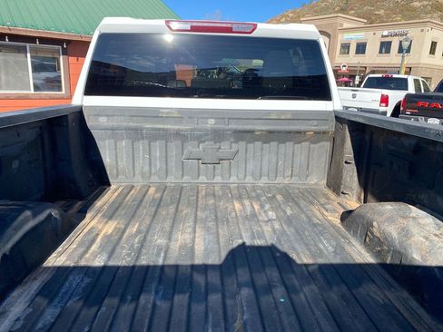 Used 2023 Chevrolet Silverado 2500 LT w/ Convenience Package image 14