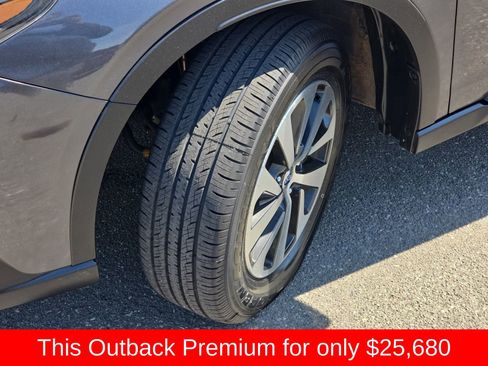 Used 2022 Subaru Outback Premium AWD/4WD image 38