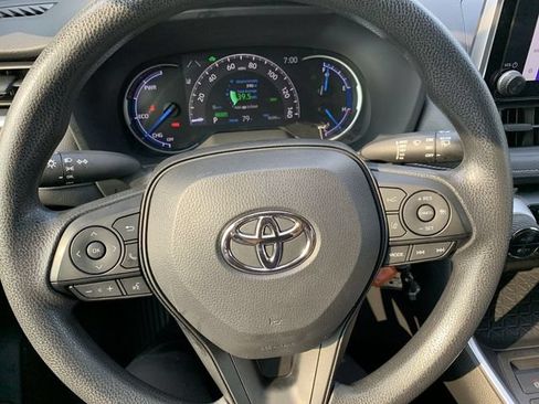 Certified 2025 Toyota RAV4 LE AWD/4WD image 19