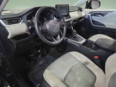 Certified 2022 Toyota RAV4 XLE Premium image 18