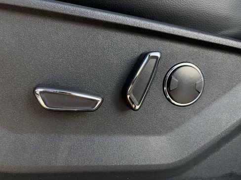 New 2025 Ford F150 Lariat w/ Equipment Group 502A High image 59