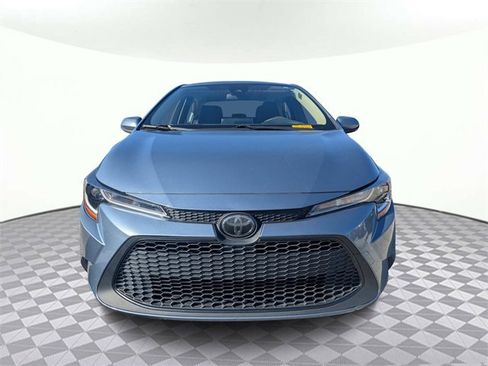 Used 2021 Toyota Corolla LE image 8