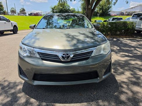 Used 2012 Toyota Camry FWD image 7