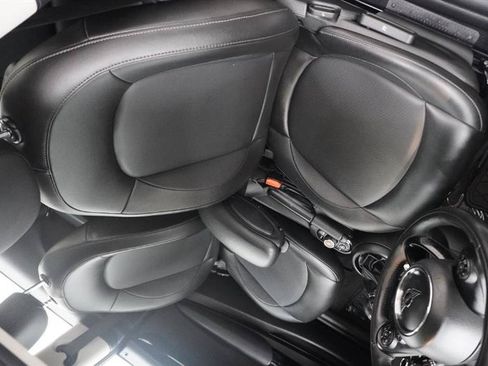 Used 2019 MINI Cooper 2-Door Hardtop w/ Storage Package FWD image 4