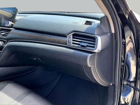 Used 2020 Honda Accord EX image 16