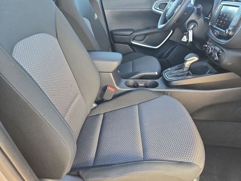 Certified 2024 Kia Soul LX w/ Option Group 015 image 20