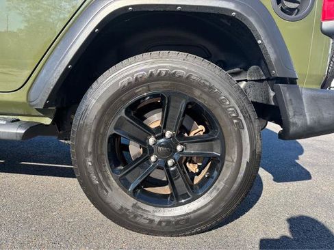 Used 2022 Jeep Wrangler Unlimited Sport image 4