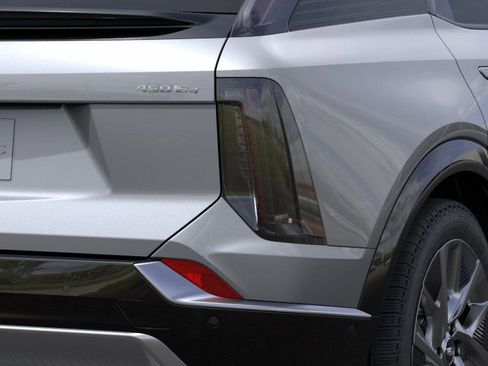 New 2025 Cadillac Optiq Luxury 1 image 11