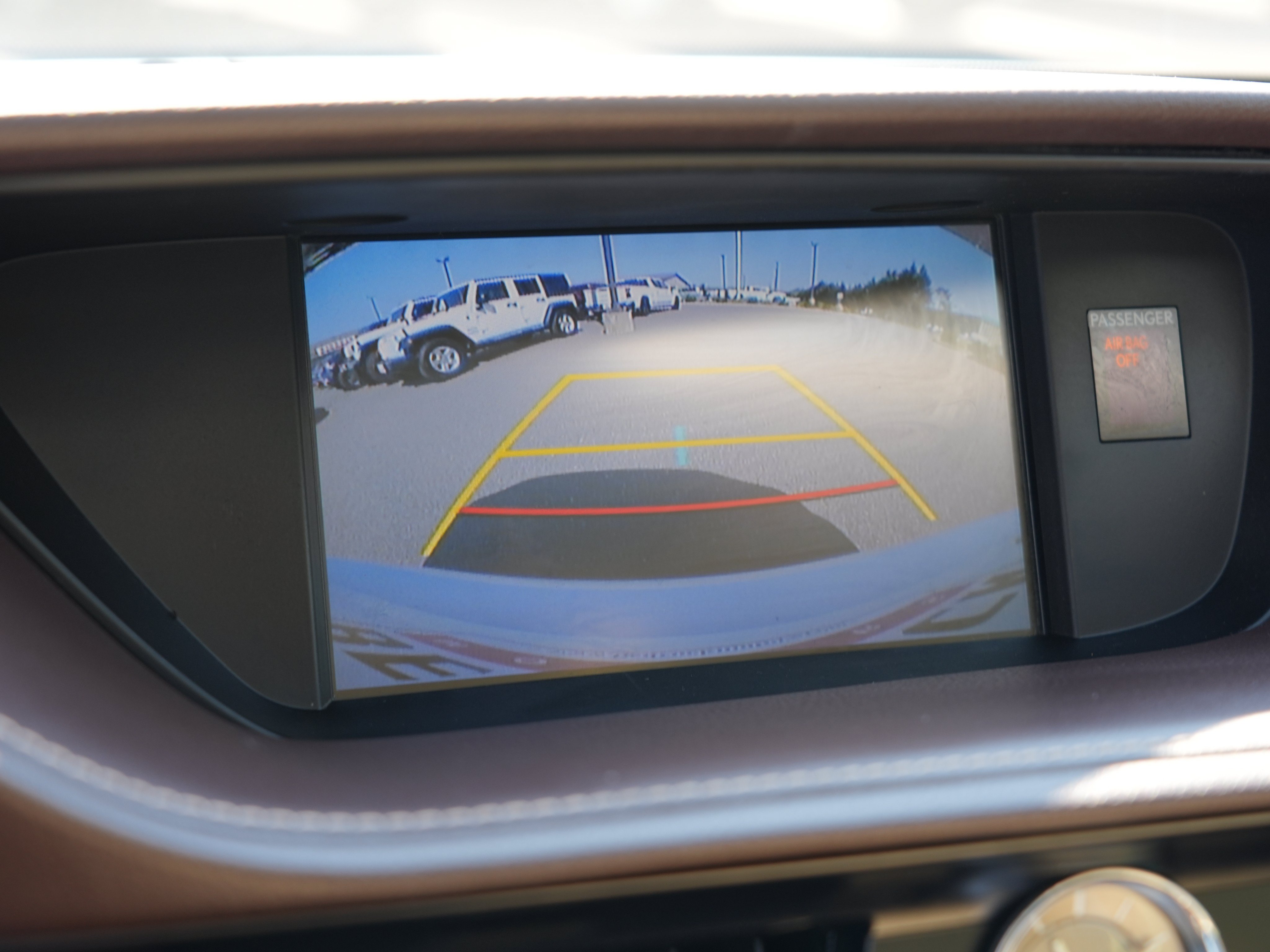 Used 2016 Lexus ES 350 w/ Luxury Package w/Wood Trim FWD image 34