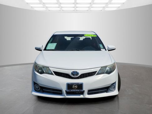 Used 2014 Toyota Camry SE w/ Fleet Convenience Package FWD image 2