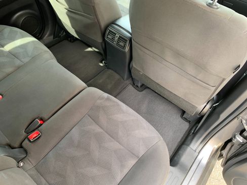 Used 2016 Nissan Rogue SV AWD/4WD image 34
