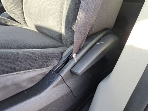 Used 2019 Dodge Grand Caravan SE w/ UConnect Hands-Free Group image 15