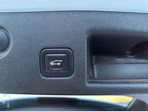 Certified 2024 Chevrolet Equinox LT image 32